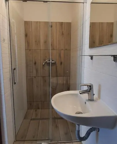 Bryza Πανσιόν Rewa